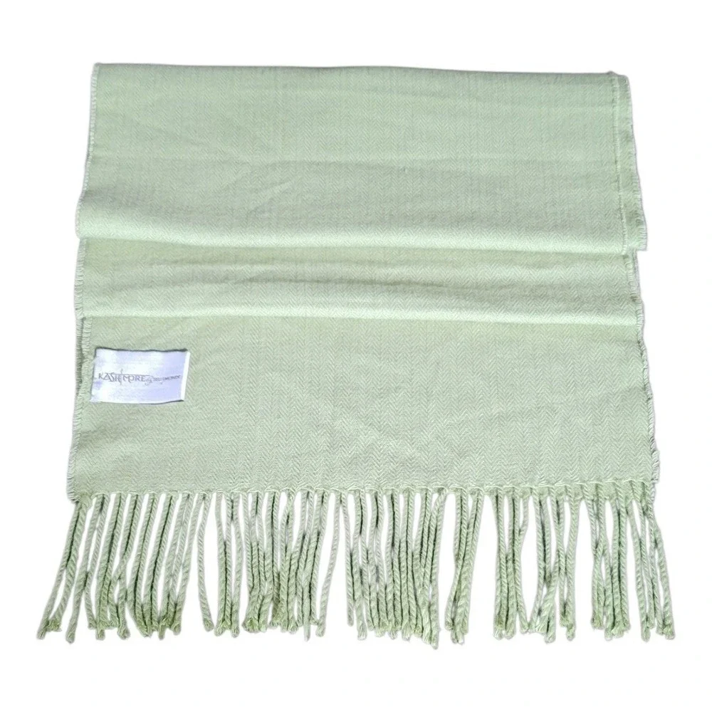 Luxuriously Soft 100% Kashmore by Bellemonde Scarf Green 29.5